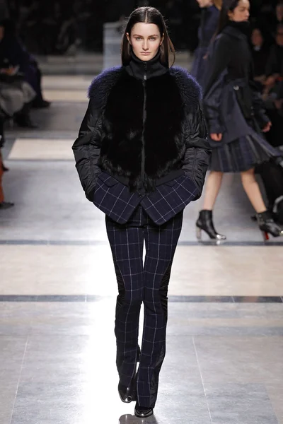 Look 12